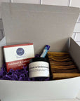 White gift box with lid, showcasing elegant design and sturdy construction, ideal for sophisticated gift presentations.