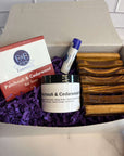 White gift box with lid, featuring elegant design for memorable gifts and secure presentation.