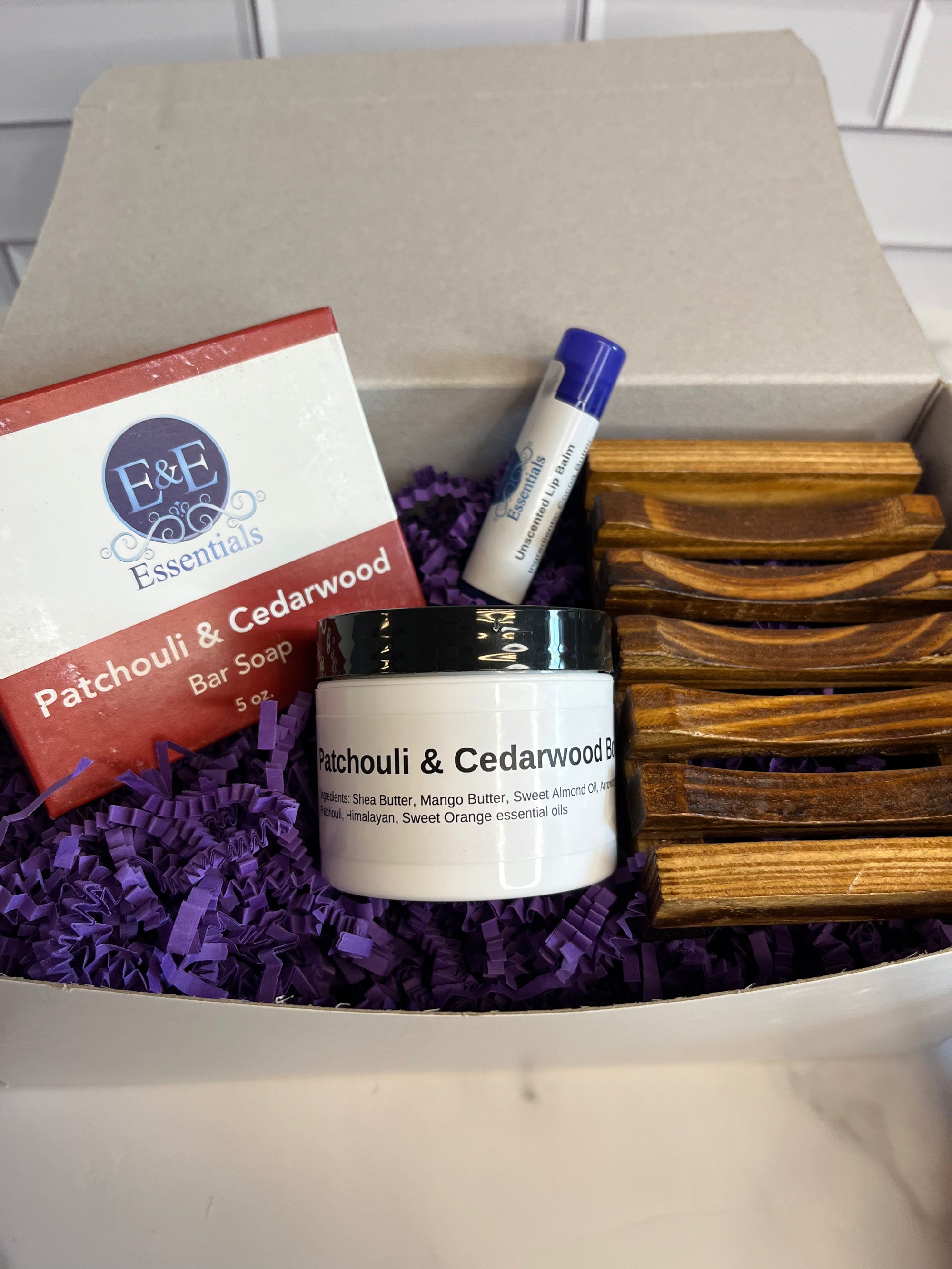 Zoom in Gift Box with Patchouli &amp; Cedarwood